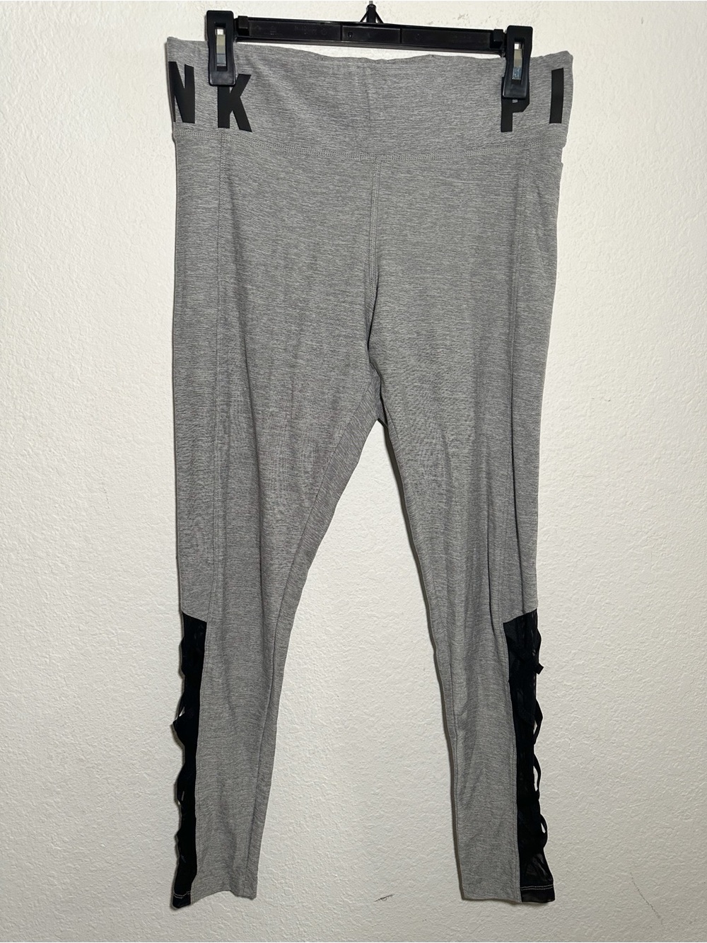 New Pink Victoria's Secret Yoga 2017 Criss Cross Mesh Inserts Legging Size Large